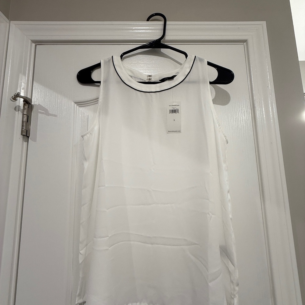 Banana Republic Elegant White Sleeveless Top